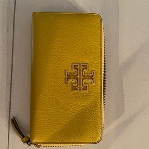 Britten Zip Continental wallet